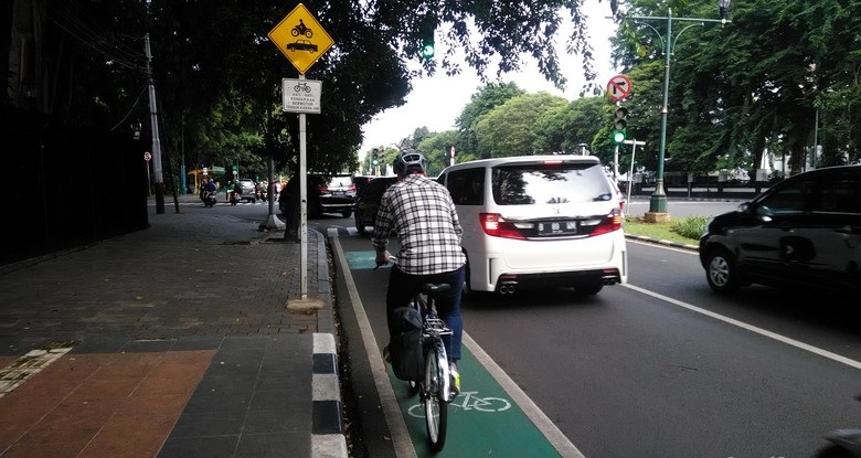 Pesepeda Terancam Akibat Disiplin Pengguna Jalan Rendah